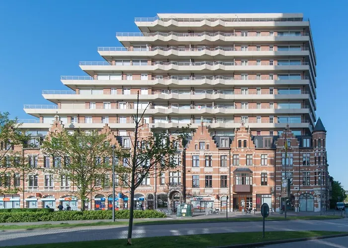 Zongericht Met Zicht Op De Jachthaven * אוסטנדה